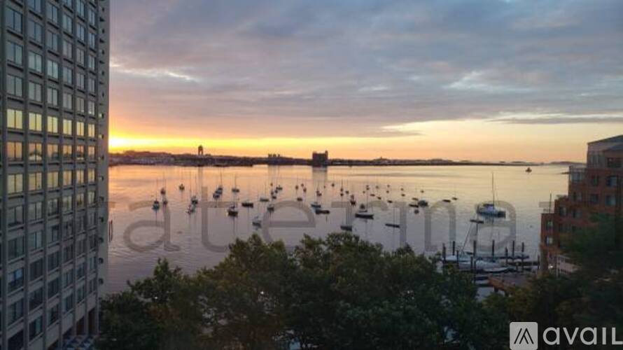 65 East India Row 1 Condo for Rent - Photo gallery 1