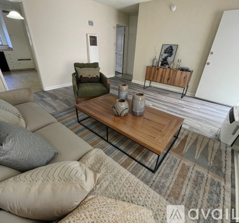 365 W Doran St 1 Bed Apartment for Rent