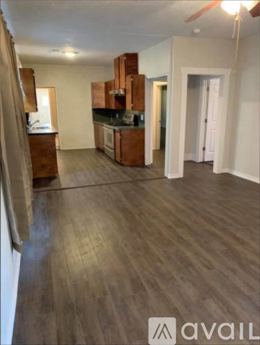 220 Boston Avenue 3 Beds Apartment for Rent