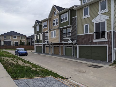 248 Kinniburgh Blvd #34 2 Beds Apartment for Rent