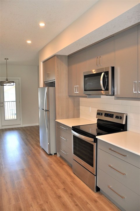 248 Kinniburgh Boulevard 3 Beds Apartment for Rent