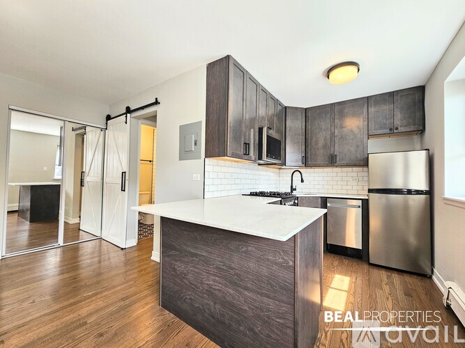 528 W Oakdale Ave Studio Condo for Rent - Photo gallery 3