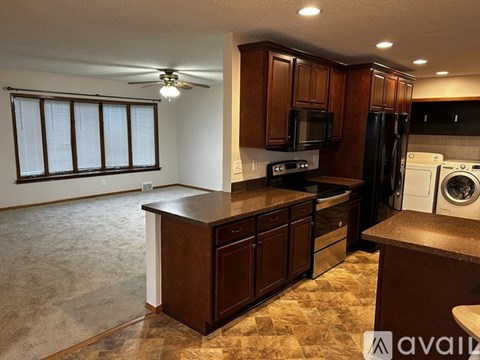 5827 Jersey Avenue North 3 Beds Apartment for Rent