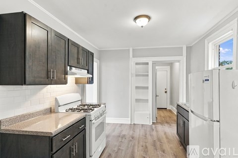 177 W Parmenter St 2 Beds Apartment for Rent