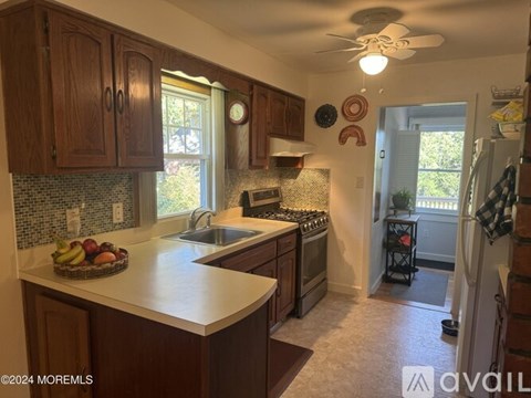 712 Radnor Ave 2 Beds Apartment for Rent