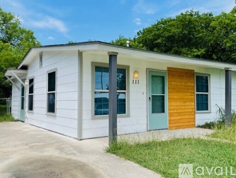 111 Farhill Ln 3 Beds Apartment for Rent