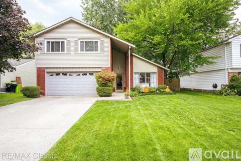 24323 Pinecrest Street 4 Beds Apartment for Rent