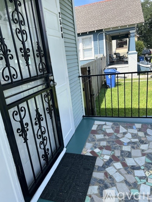 A webpage displays a real estate listing for a property in New Orleans, LA.