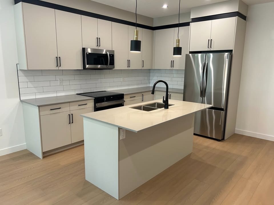 10735 70 Avenue Northwest 1-3 Beds Apartment for Rent - Photo Gallery 13