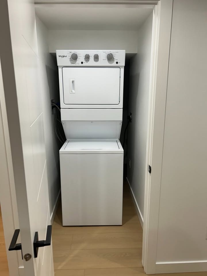 10735 70 Avenue Northwest 1-3 Beds Apartment for Rent - Photo Gallery 7