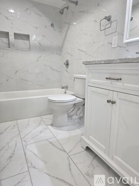 777 Grand Avenue 3 Beds Apartment for Rent