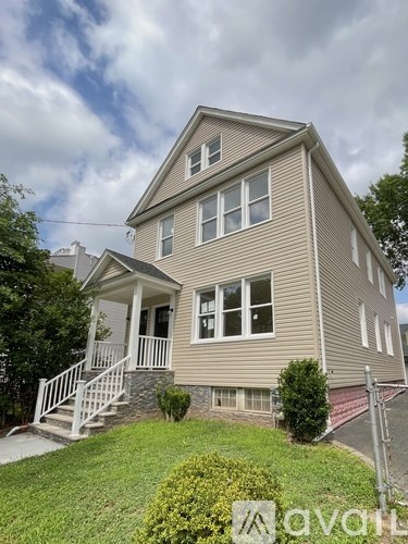 108 West Price Street 2 Beds Apartment for Rent