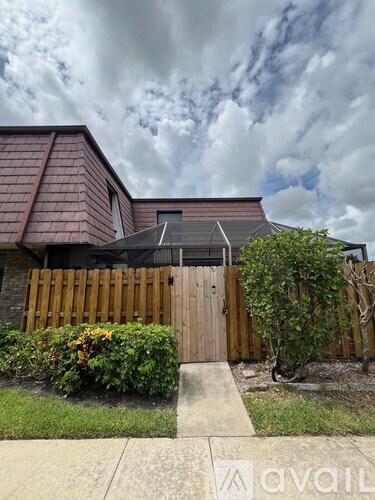 7801 Courtyard Run West 2 Beds Apartment for Rent