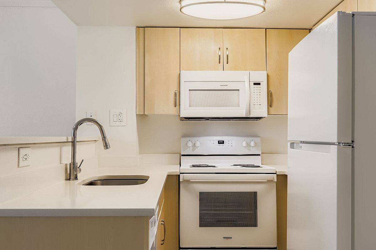 Rise Canyon West Apartments