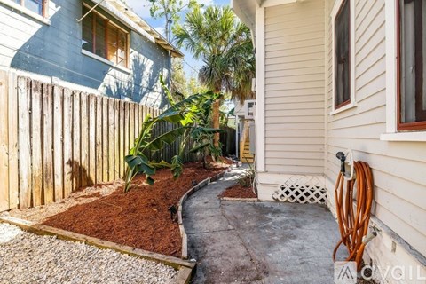 618 7Th Avenue North 2 Beds Apartment for Rent