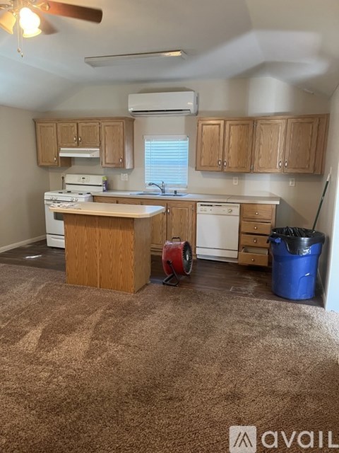 1042 5Th Street 1 Bed Apartment for Rent