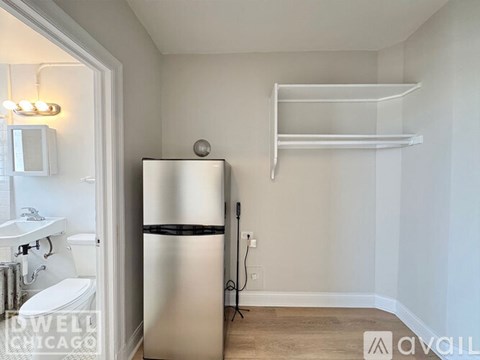 2779 N Milwaukee Ave Studio Apartment for Rent