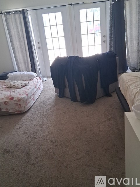 Tangerine Street 3 Beds Apartment for Rent