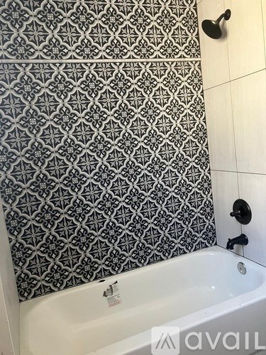 911 South Norwood Avenue 2 Beds Apartment for Rent