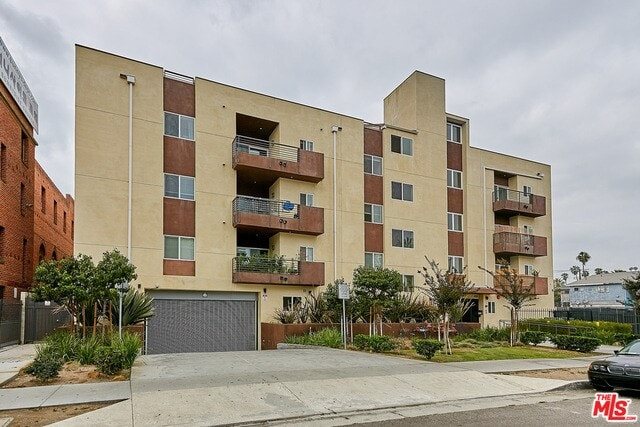 1167 S Hoover St Apartments