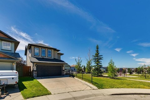 71 Covecreek Close Northeast 3 Beds Apartment for Rent