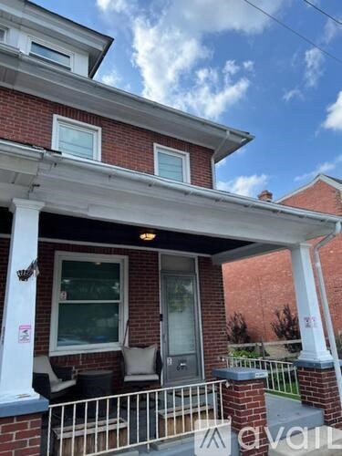 609 Fern Avenue 3 Beds Apartment for Rent
