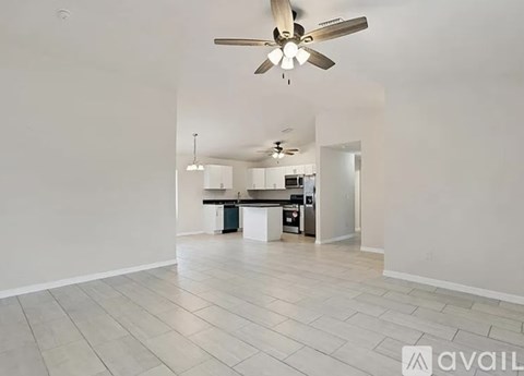 116 Southeast 2Nd Avenue 3 Beds Apartment for Rent