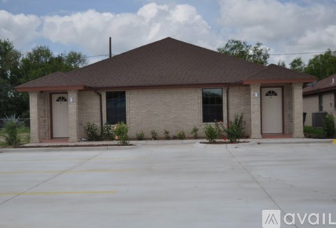 2124 W Barcelona Ave 2 Beds Apartment for Rent