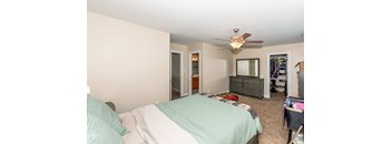 4/2.5 2100 sqft