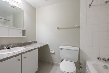 bathroom - Photo Gallery 3