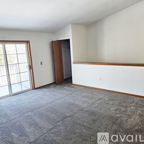 Source URL: https://prod-avail.s3.amazonaws.com/public_images/41794292/listing/LivingRoom2.jpg