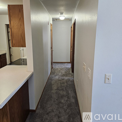 Source URL: https://prod-avail.s3.amazonaws.com/public_images/41794275/listing/Hallway.jpg