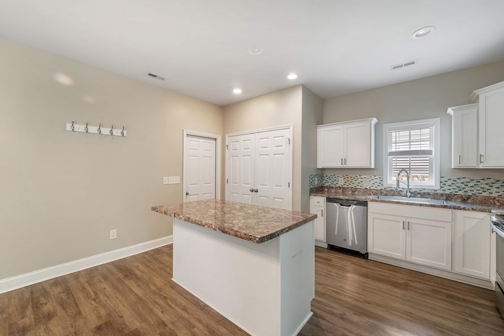 428 Ridgeway Drive 3 Beds House for Rent - Photo Gallery 5