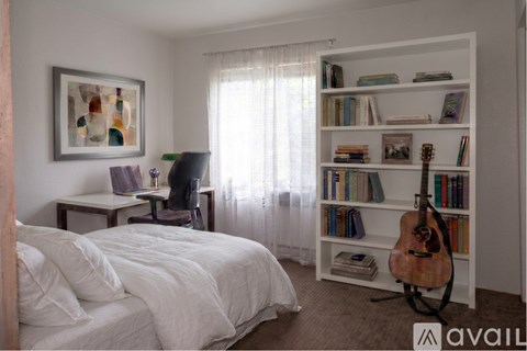 422 College Ave 2 Beds Apartment for Rent