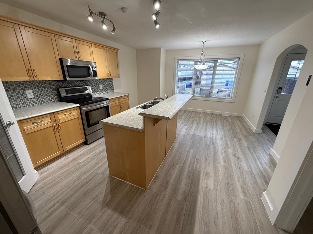 270 Rattlepan Creek Crescent 4 Beds House for Rent - Photo Gallery 17