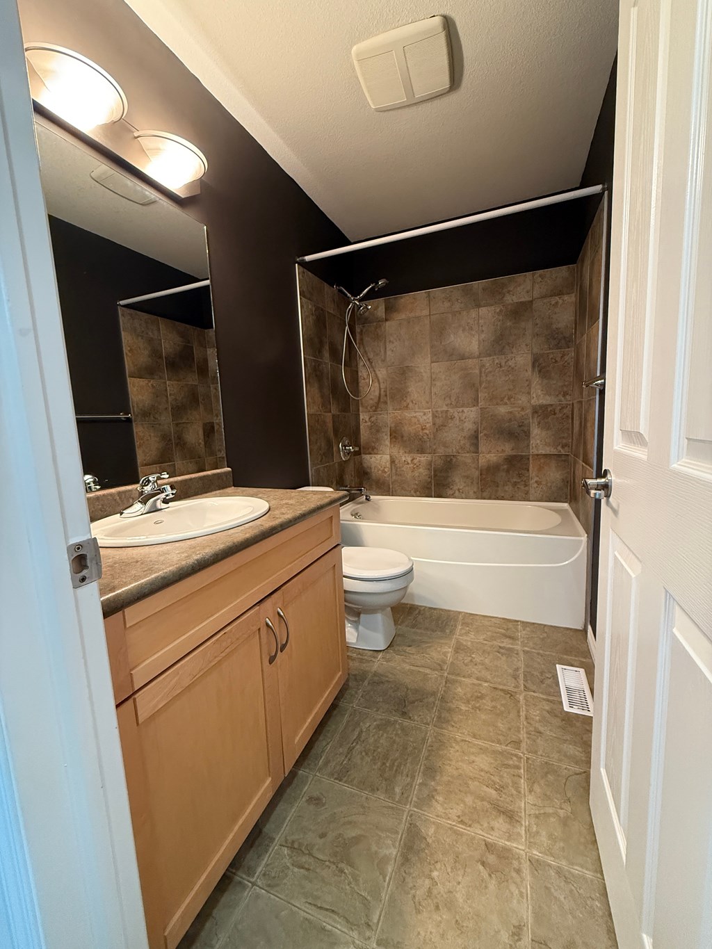 270 Rattlepan Creek Crescent 4 Beds House for Rent - Photo Gallery 26