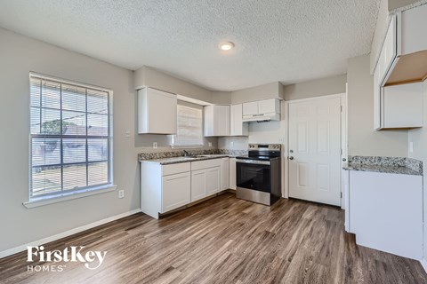 1013 Weiss Avenue 4 Beds Apartment for Rent