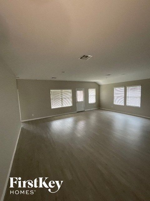1220 Treehouse Lane 3 Beds Apartment for Rent