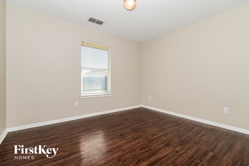 1818 Willowbrook Drive 3 Beds House for Rent - Photo Gallery 14