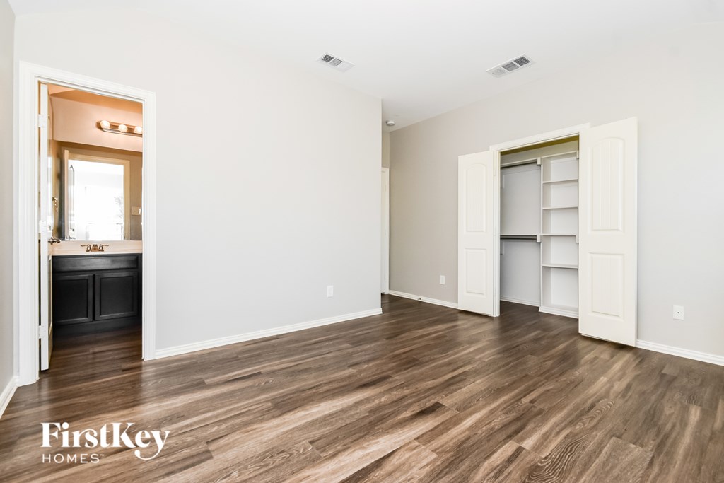 1821 Ridgecrest Drive 3 Beds House for Rent - Photo Gallery 10