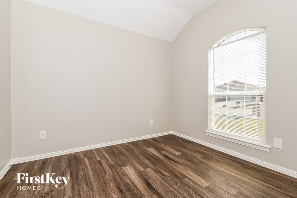 1821 Ridgecrest Drive 3 Beds House for Rent - Photo Gallery 15