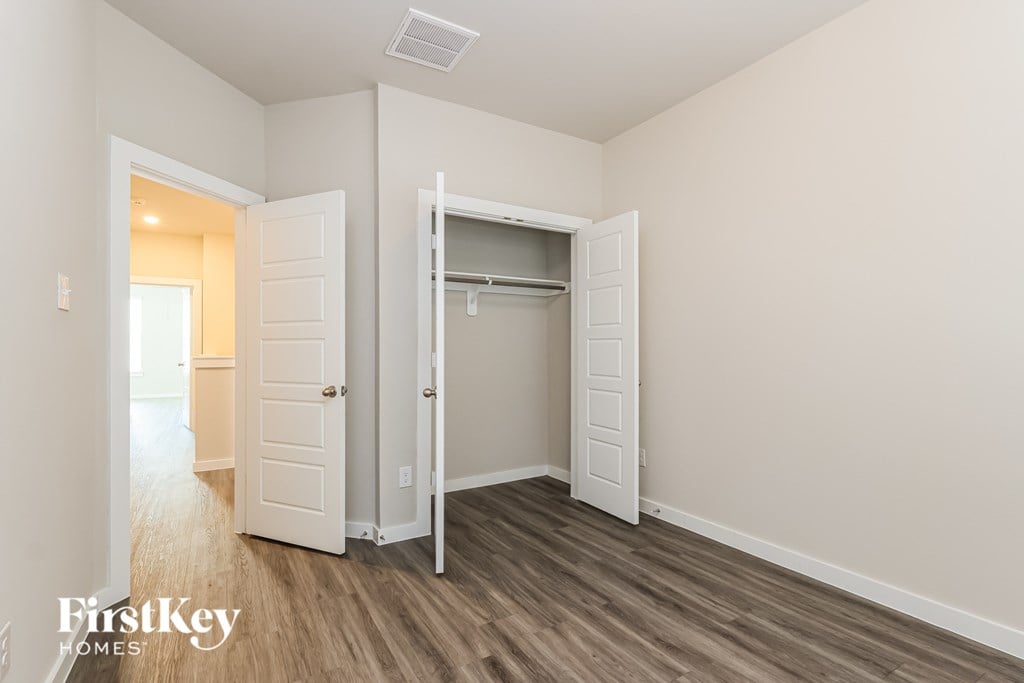 18314 W Centro Circle 3 Beds House for Rent - Photo Gallery 16