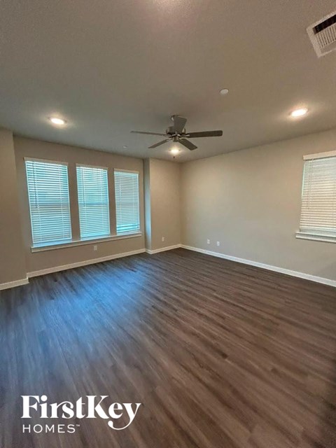 18407 Idyllic Alley 4 Beds Apartment for Rent