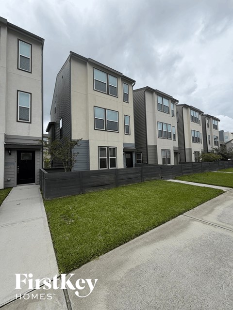 18415 Idyllic Alley 4 Beds Apartment for Rent