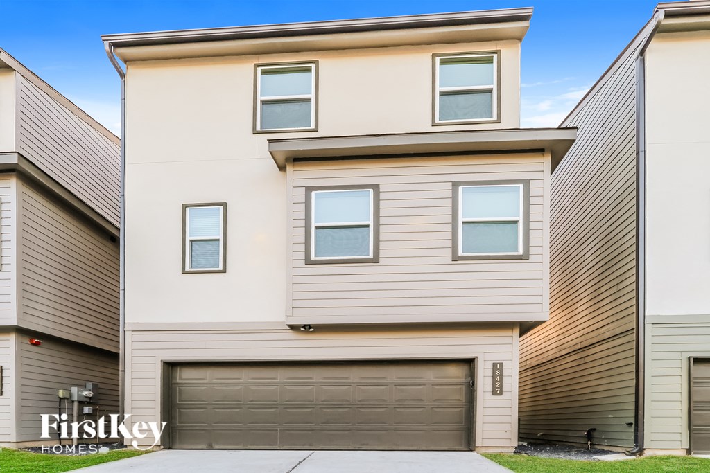 18427 Idyllic Alley 4 Beds House for Rent - Photo Gallery 1