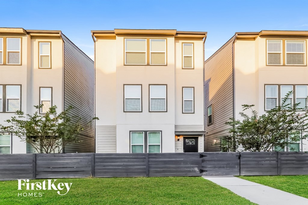 18427 Idyllic Alley 4 Beds House for Rent - Photo Gallery 17