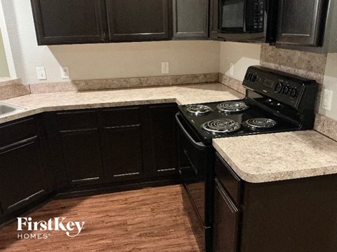 1945 Cross Oaks Drive 4 Beds Apartment for Rent