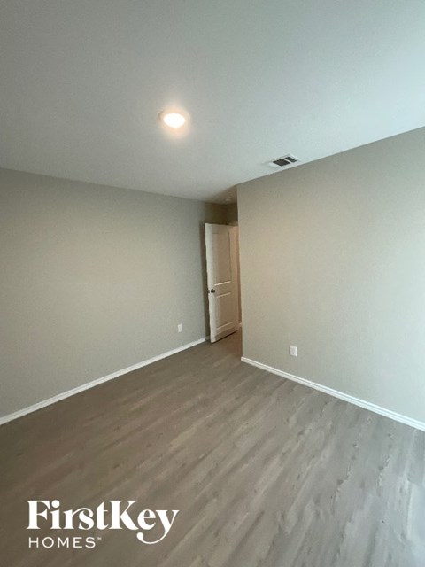 2402 Double Oak Drive 4 Beds Apartment for Rent
