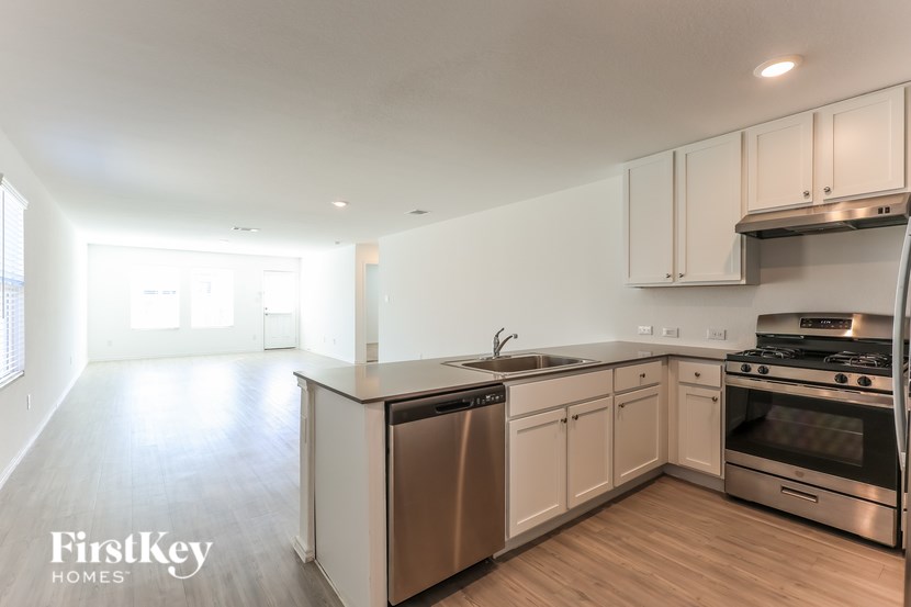 5174 Fowler Crest 4 Beds House for Rent - Photo Gallery 6