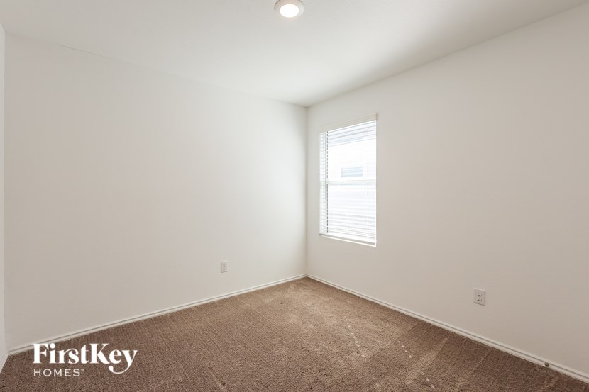 5174 Fowler Crest 4 Beds House for Rent - Photo Gallery 14